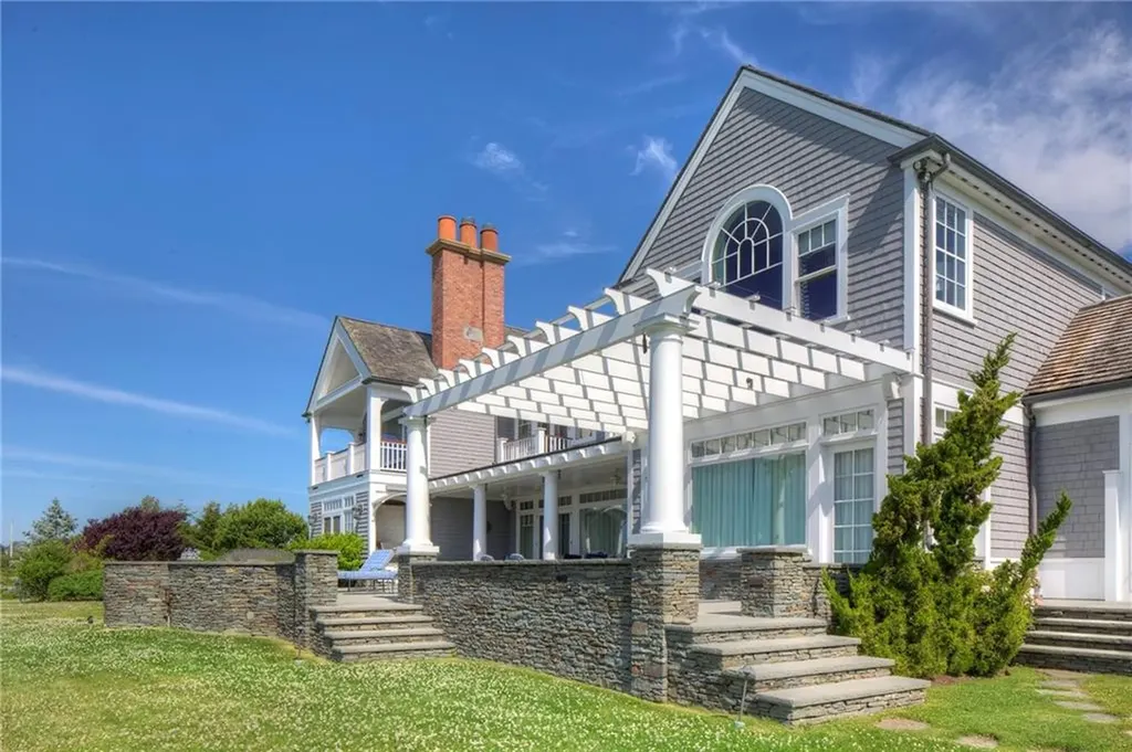 320 Harrison Avenue Newport RI 02840