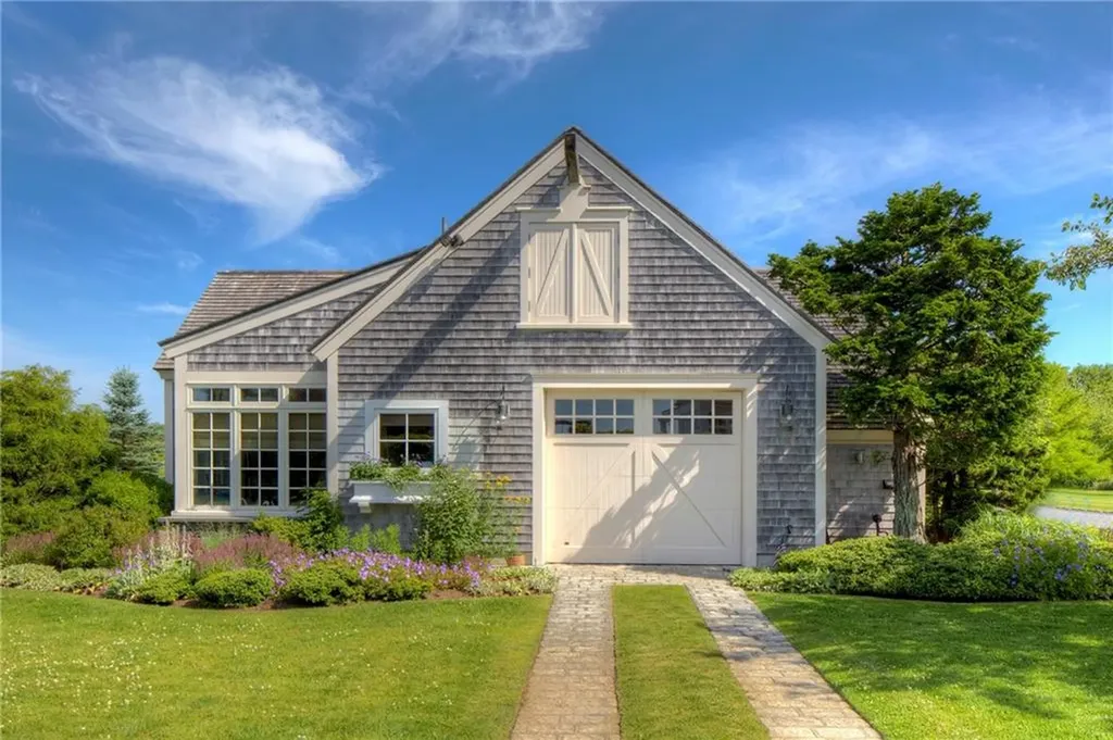 320 Harrison Avenue Newport RI 02840