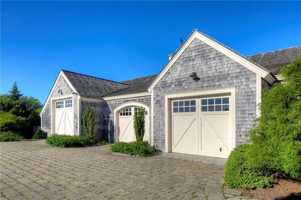 320 Harrison Avenue Newport RI 02840