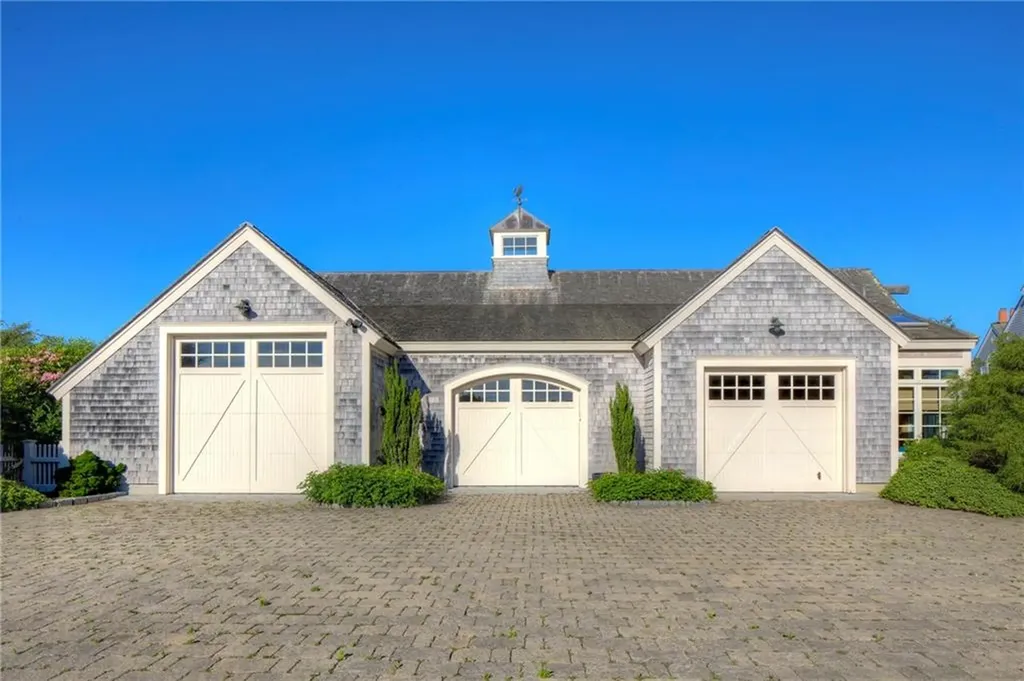 320 Harrison Avenue Newport RI 02840