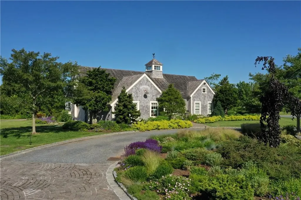 320 Harrison Avenue Newport RI 02840