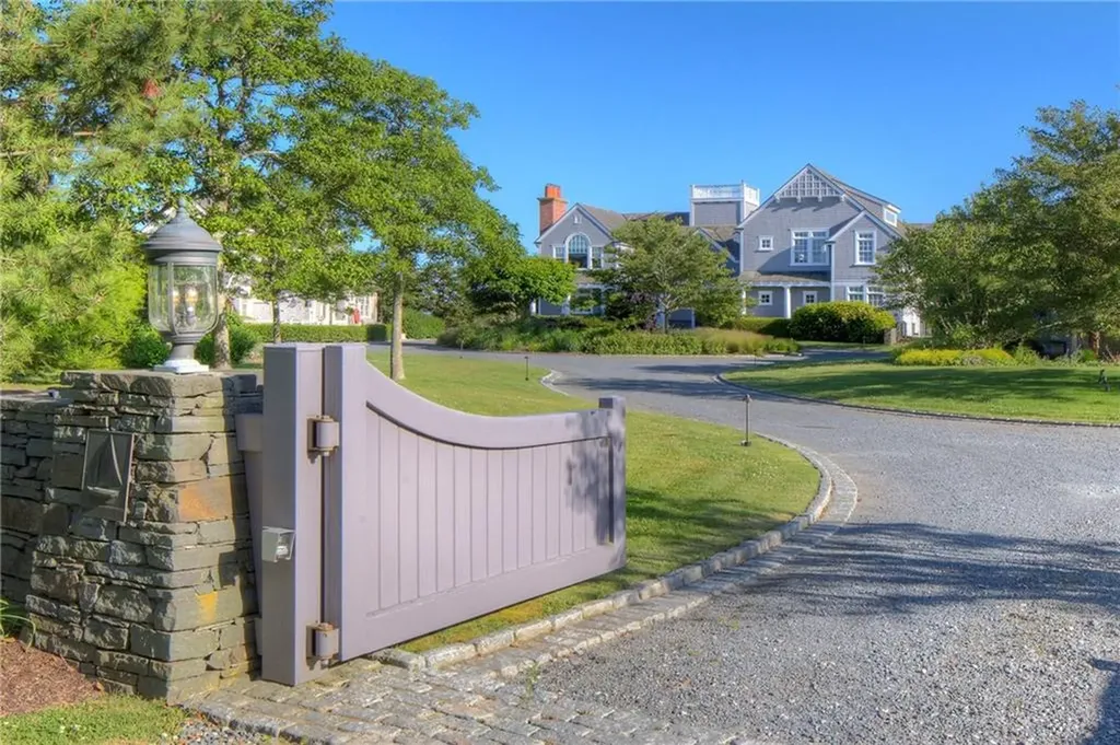 320 Harrison Avenue Newport RI 02840