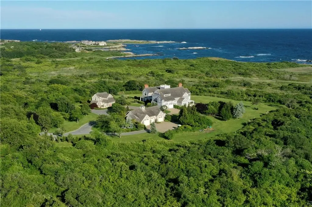 320 Harrison Avenue Newport RI 02840
