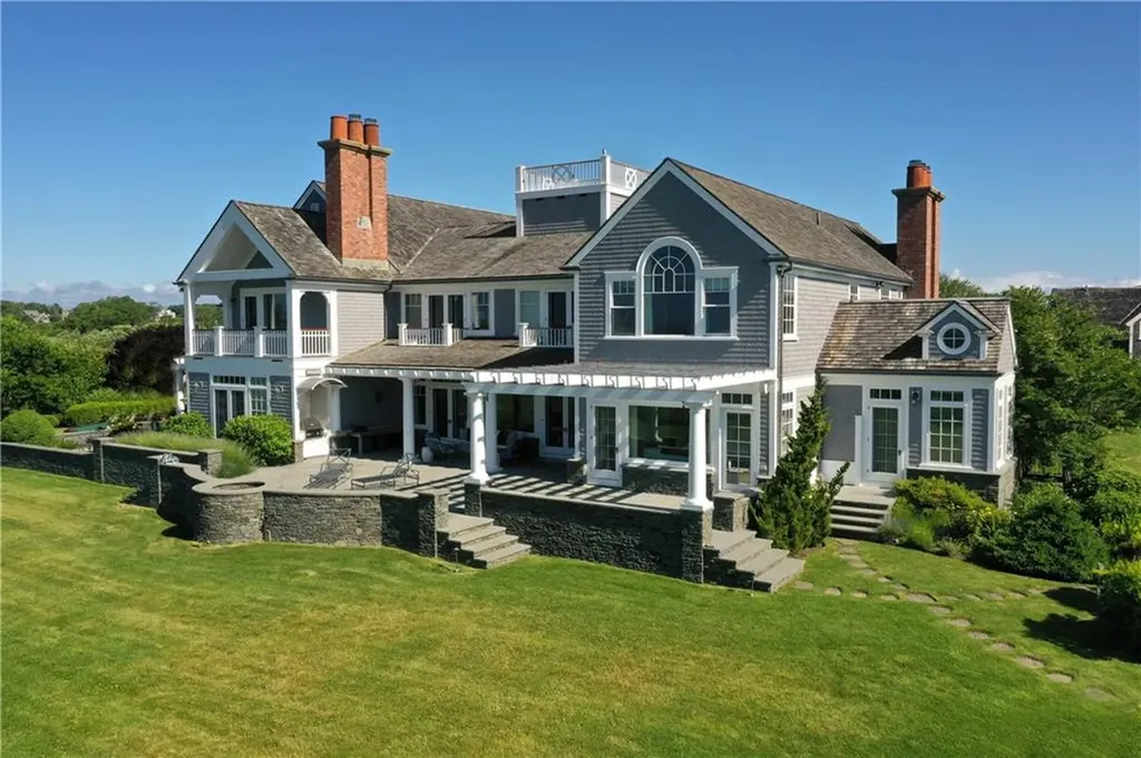 320 Harrison Avenue Newport RI 02840