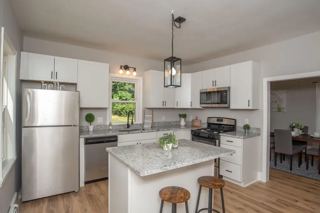 272 Veazie Street Providence RI 02904