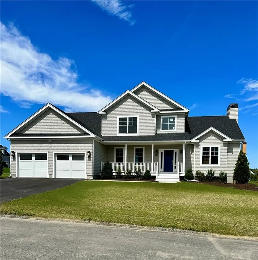 137 Ferreira Avenue Portsmouth RI 02871