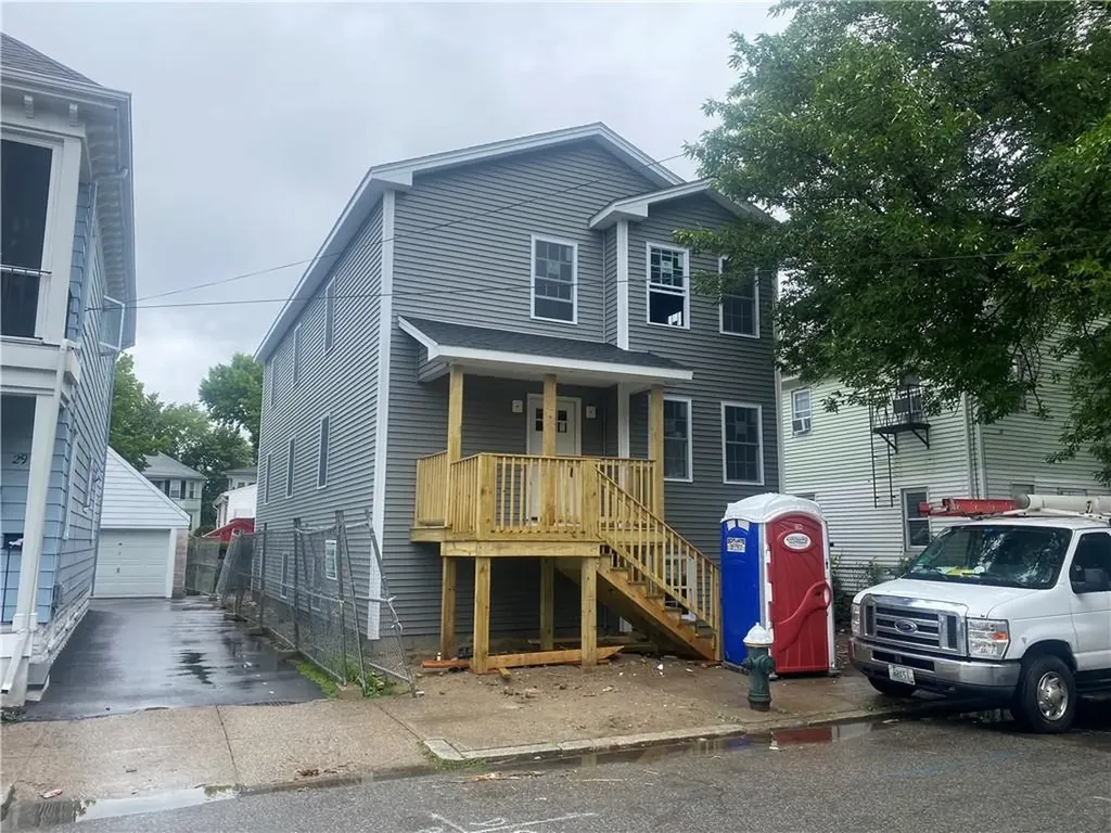 27 Moorefield Street Providence RI 02909