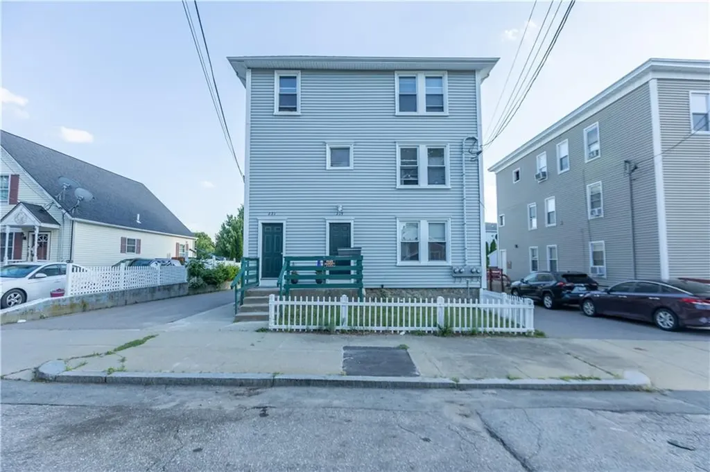 219 Crawford Street Woonsocket RI 02895