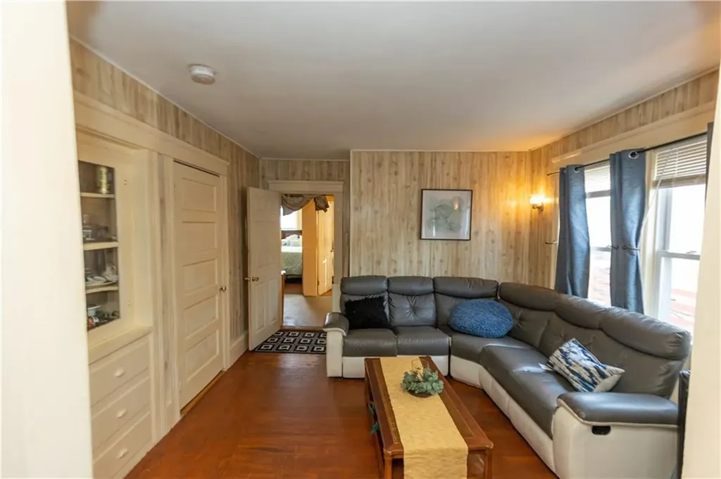 219 Crawford Street Woonsocket RI 02895