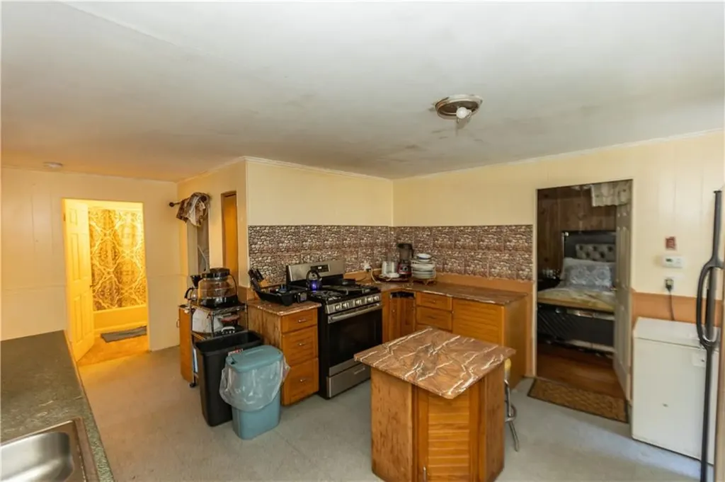 219 Crawford Street Woonsocket RI 02895