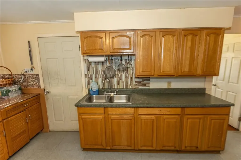 219 Crawford Street Woonsocket RI 02895