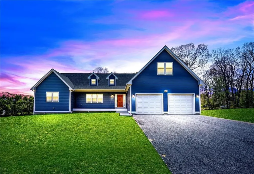 11 Lake View Court Johnston RI 02919