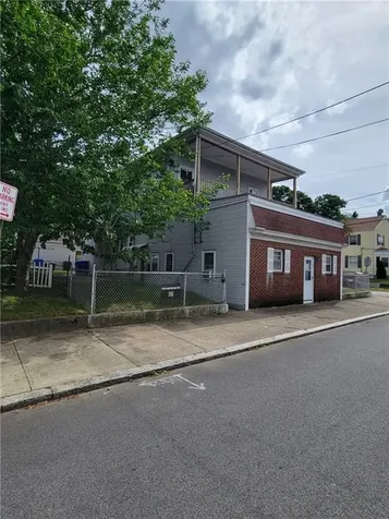 83 Chaplin Street Pawtucket RI 02861