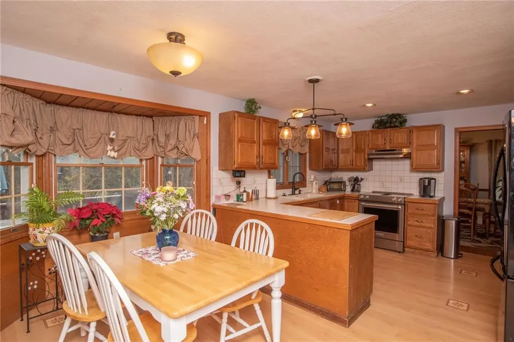 50 Tower Hill Road Tiverton RI 02878