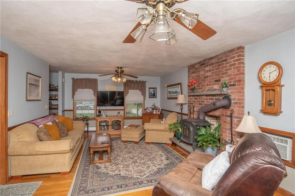 50 Tower Hill Road Tiverton RI 02878