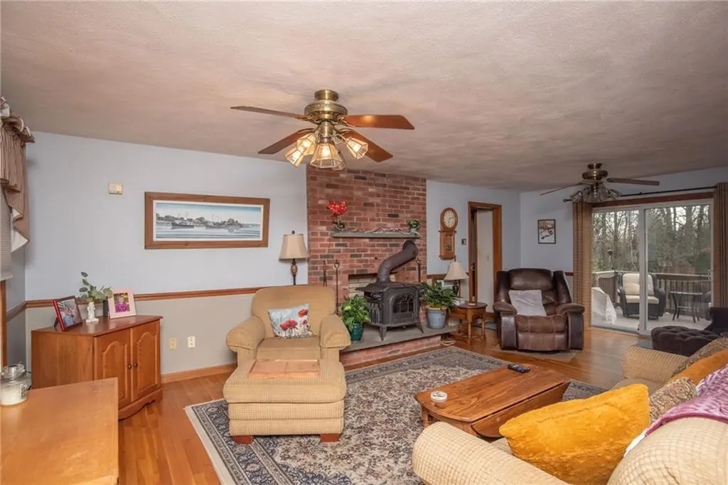 50 Tower Hill Road Tiverton RI 02878