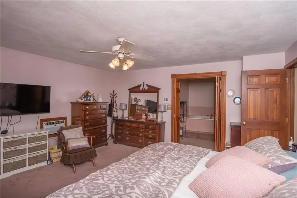 50 Tower Hill Road Tiverton RI 02878