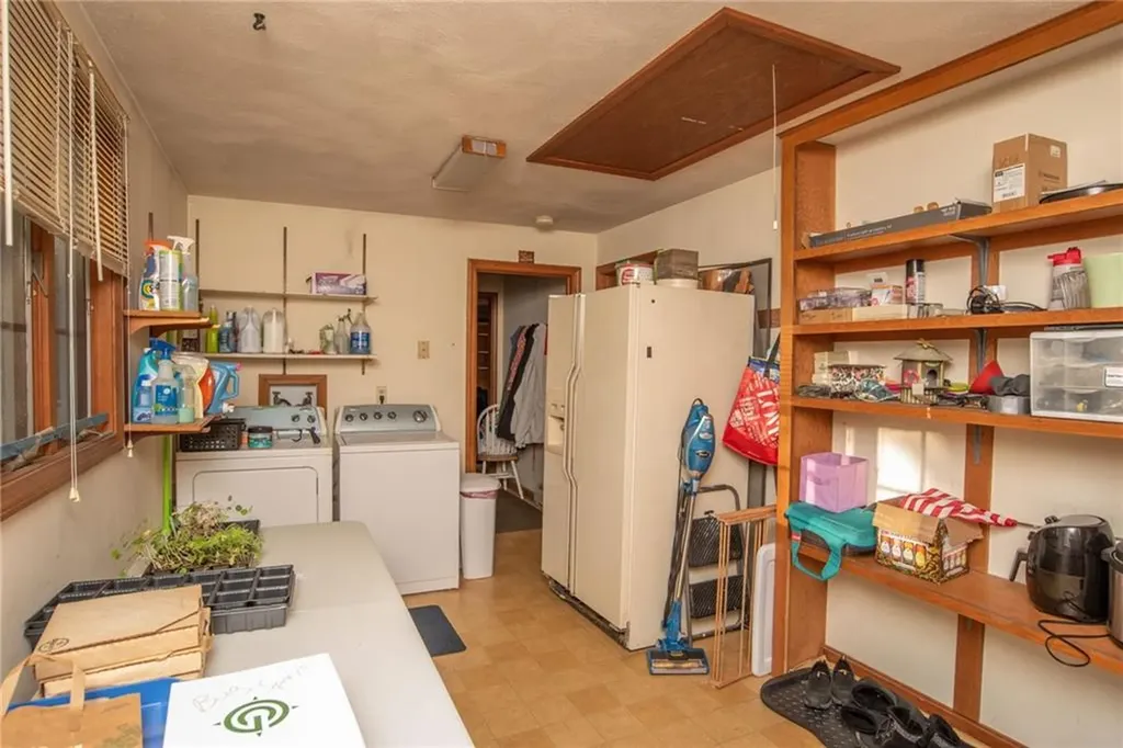 50 Tower Hill Road Tiverton RI 02878