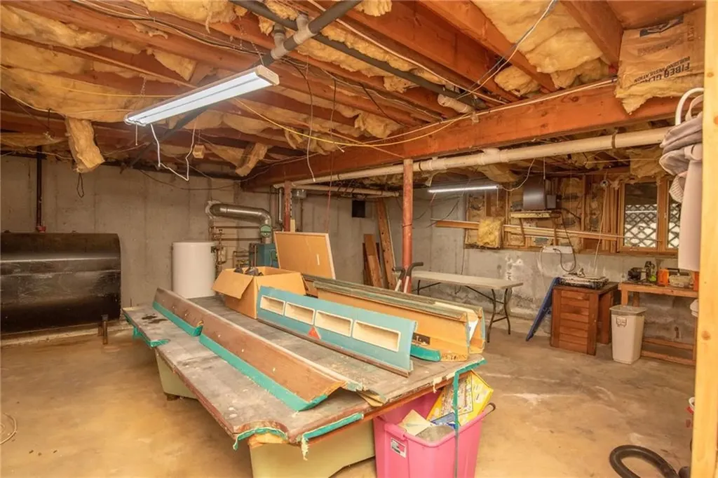 50 Tower Hill Road Tiverton RI 02878