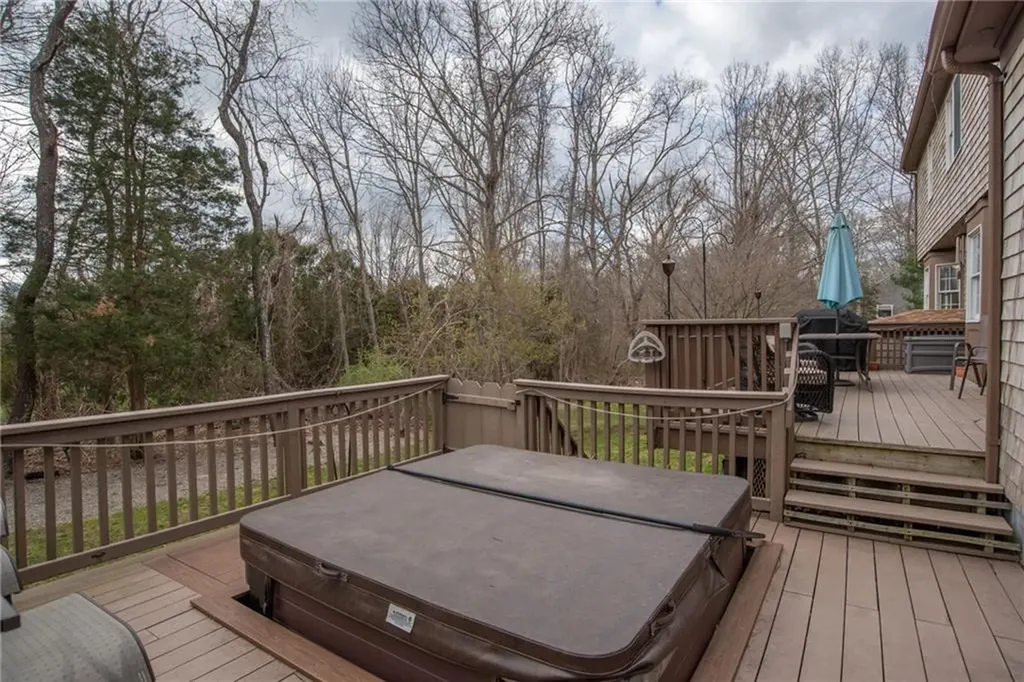 50 Tower Hill Road Tiverton RI 02878