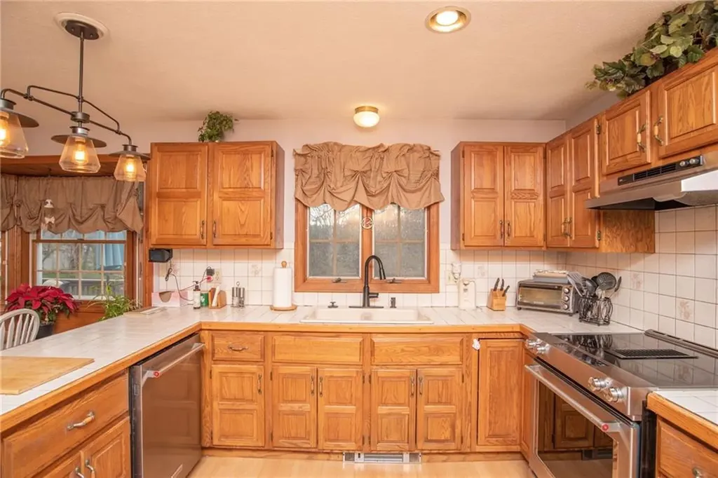 50 Tower Hill Road Tiverton RI 02878