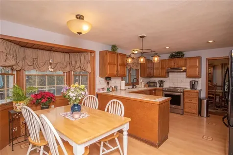 50 Tower Hill Road Tiverton RI 02878