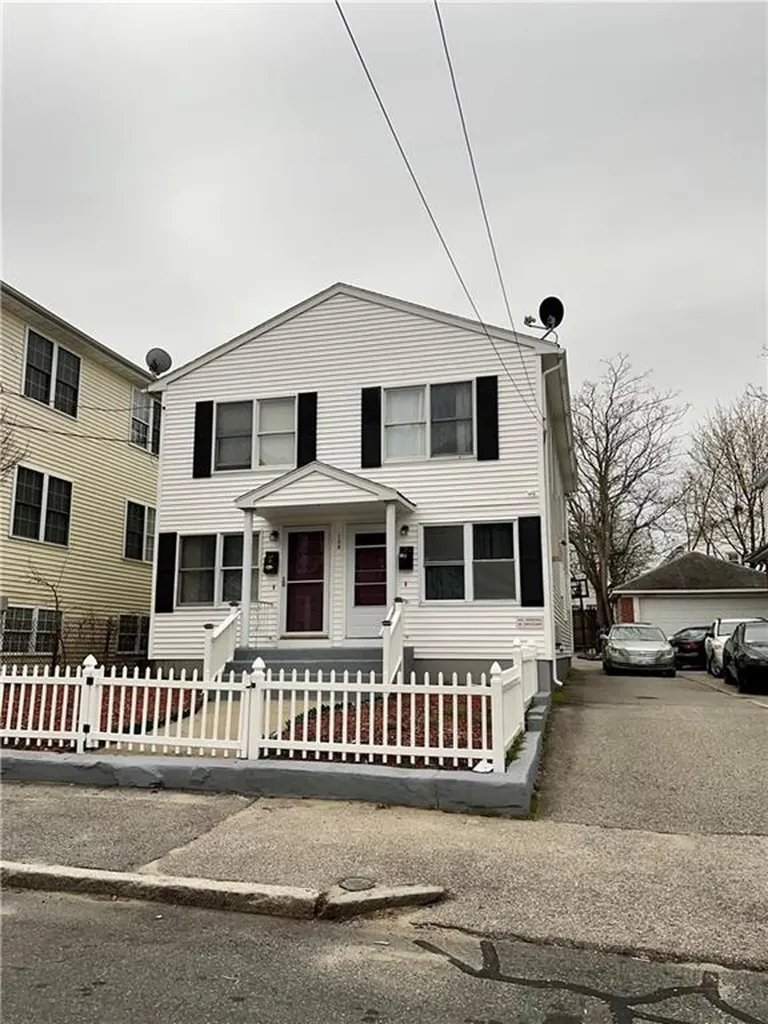 108 Yorkshire Street Providence RI 02908
