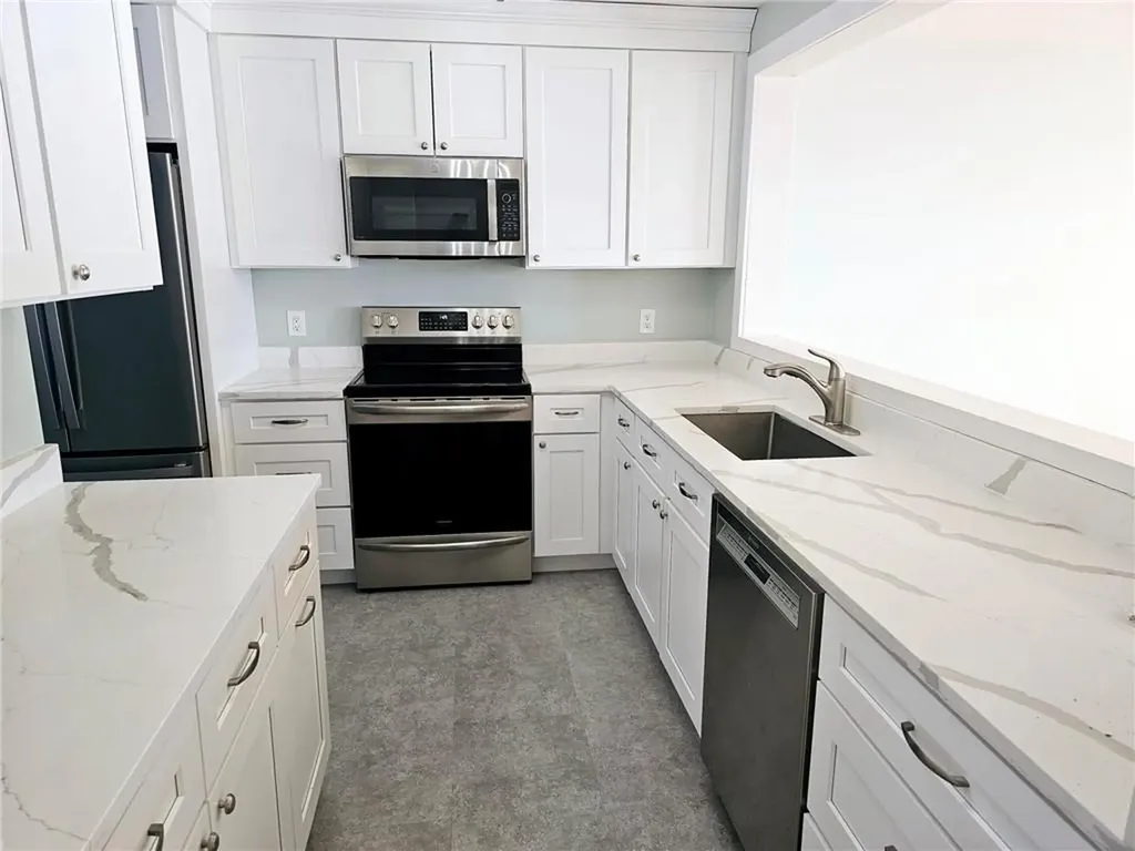 282 A Shore Road Westerly RI 02891