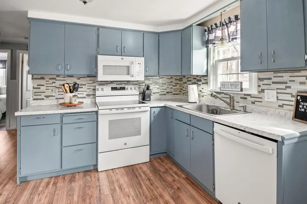 53 Roundway Drive Coventry RI 02816