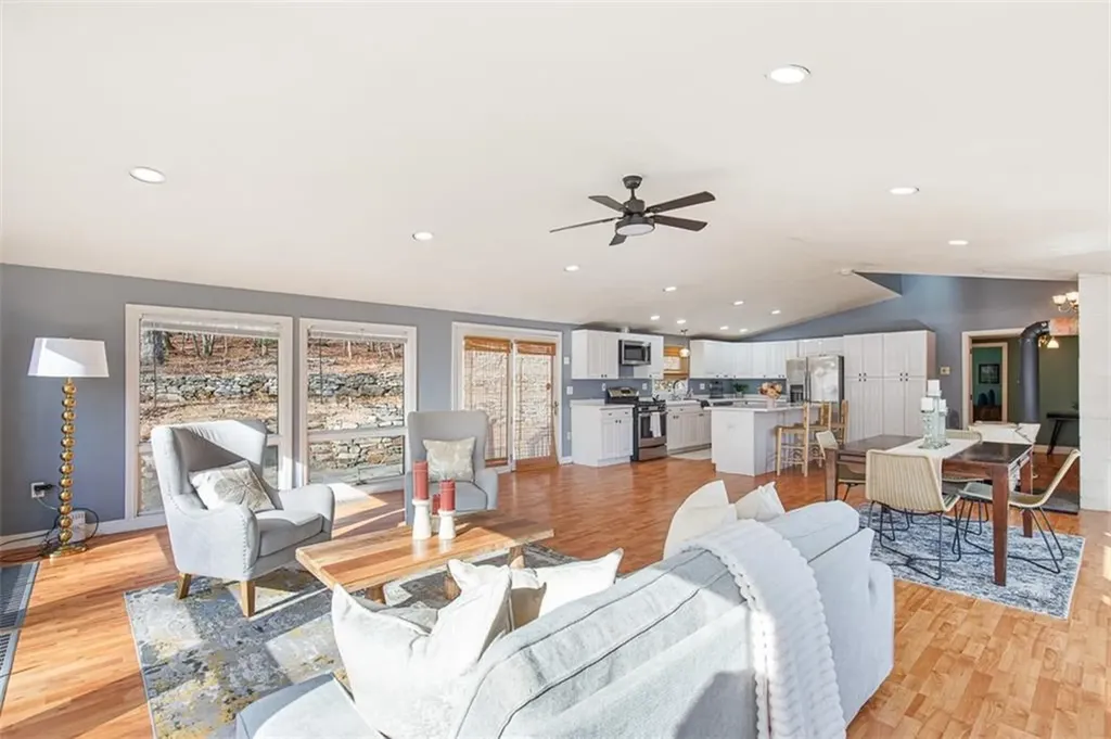 31 Cucumber Hill Road Foster RI 02825