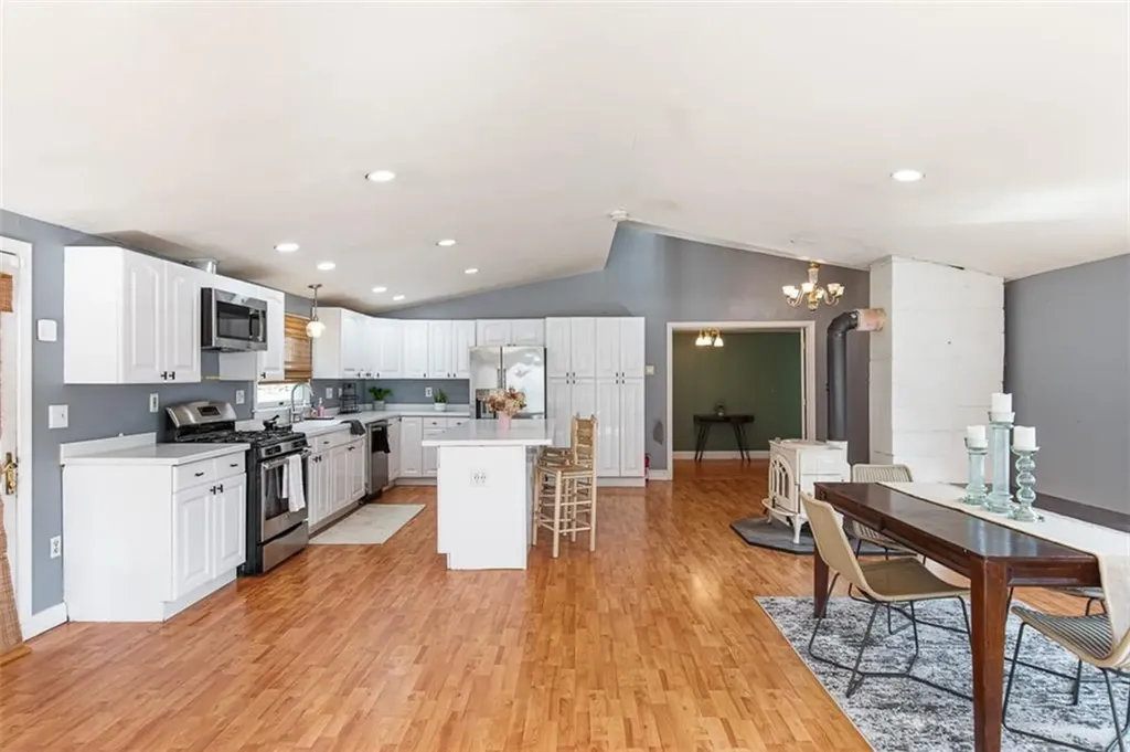 31 Cucumber Hill Road Foster RI 02825