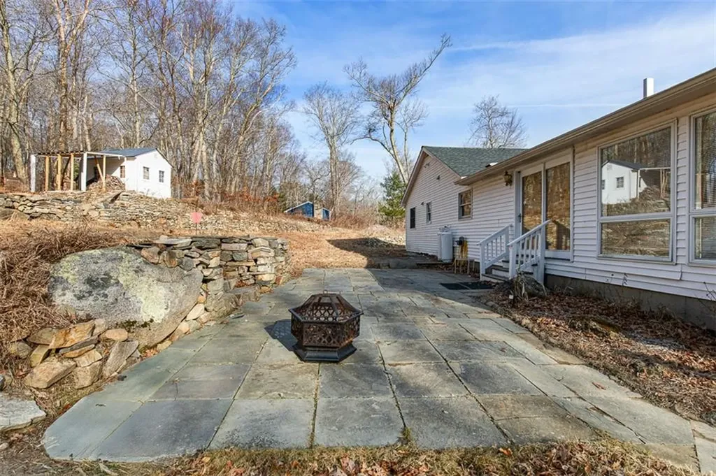 31 Cucumber Hill Road Foster RI 02825
