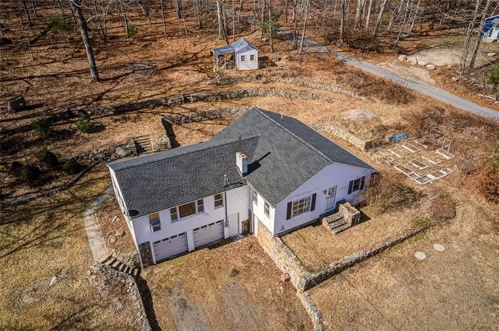 31 Cucumber Hill Road Foster RI 02825