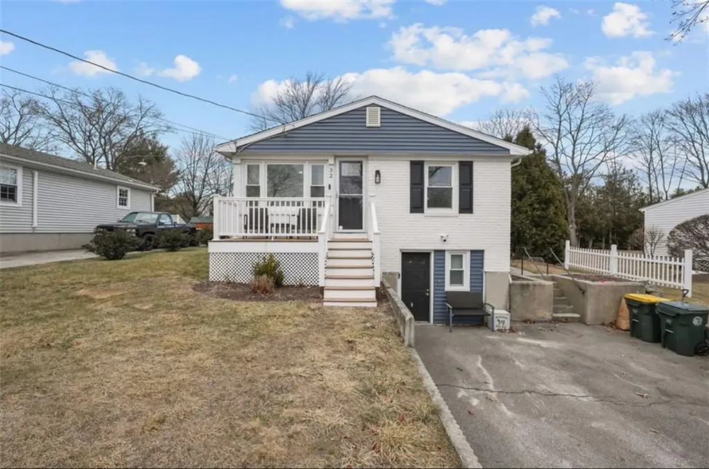 32 Deer Run Trail Smithfield RI 02917