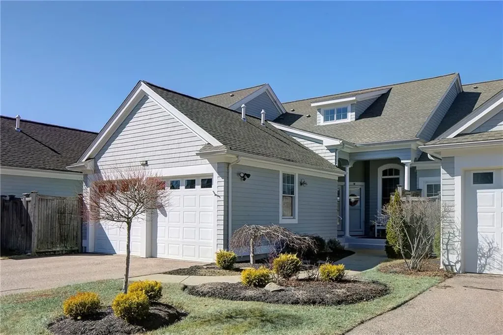 9 Cutter Lane Tiverton RI 02878