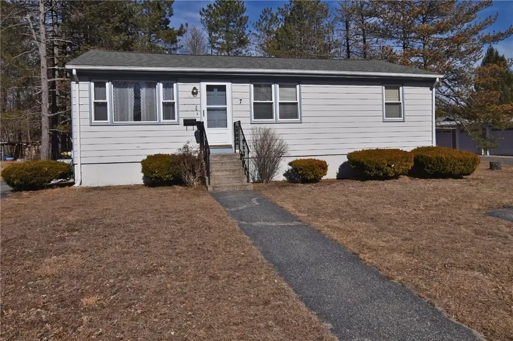 7 Thorton Avenue Smithfield RI 02917