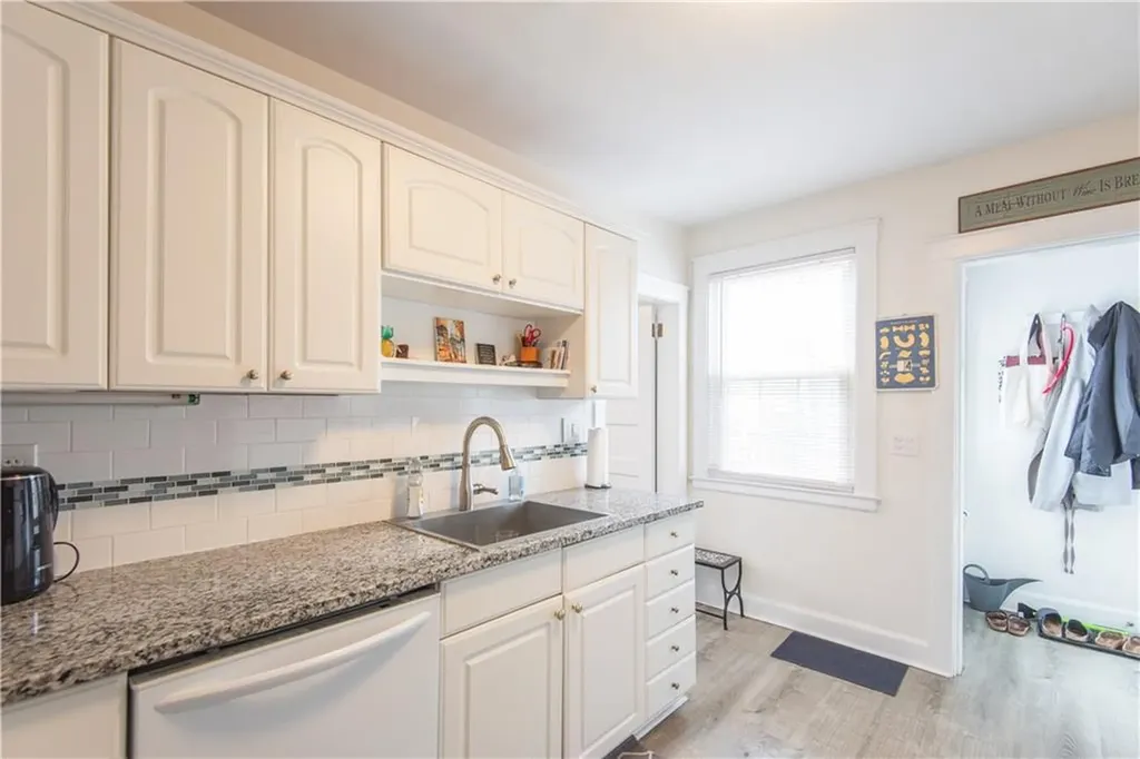 53 Old Fort Road Newport RI 02840