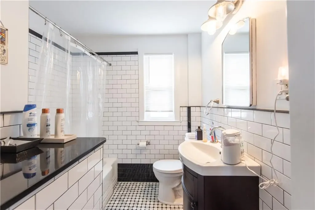 53 Old Fort Road Newport RI 02840