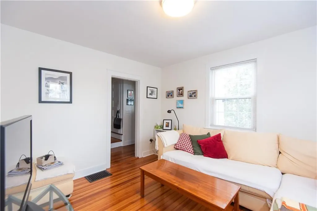 53 Old Fort Road Newport RI 02840