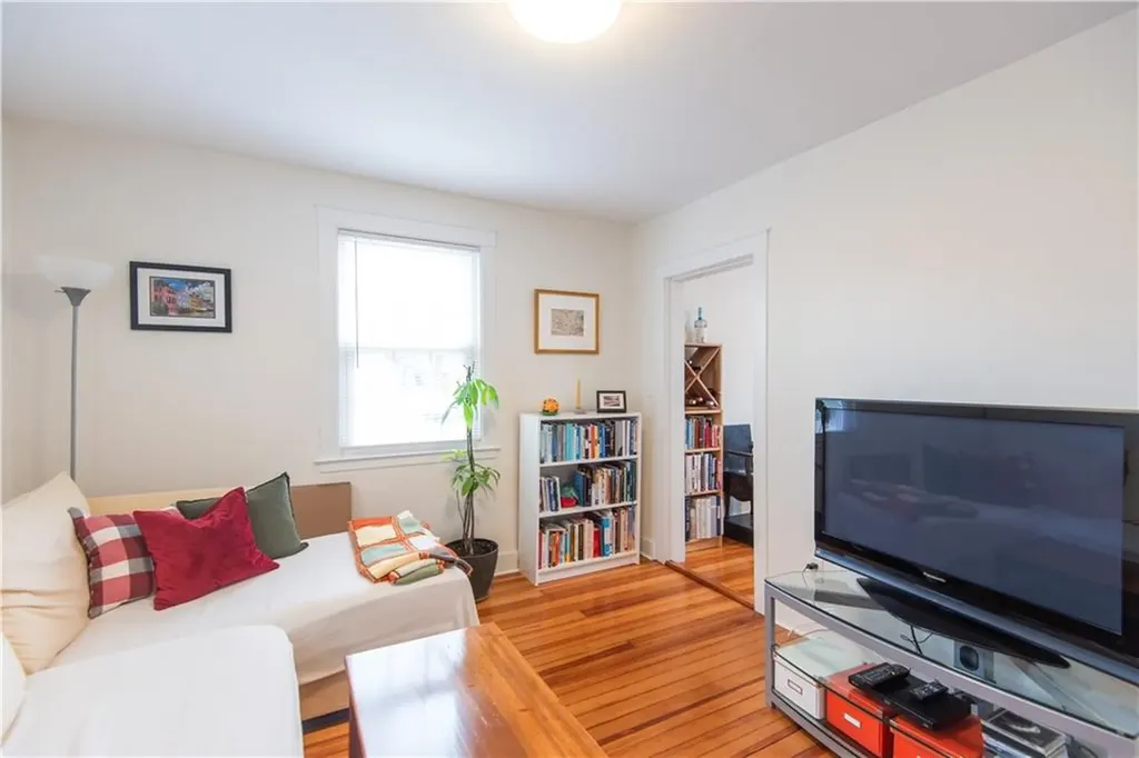 53 Old Fort Road Newport RI 02840