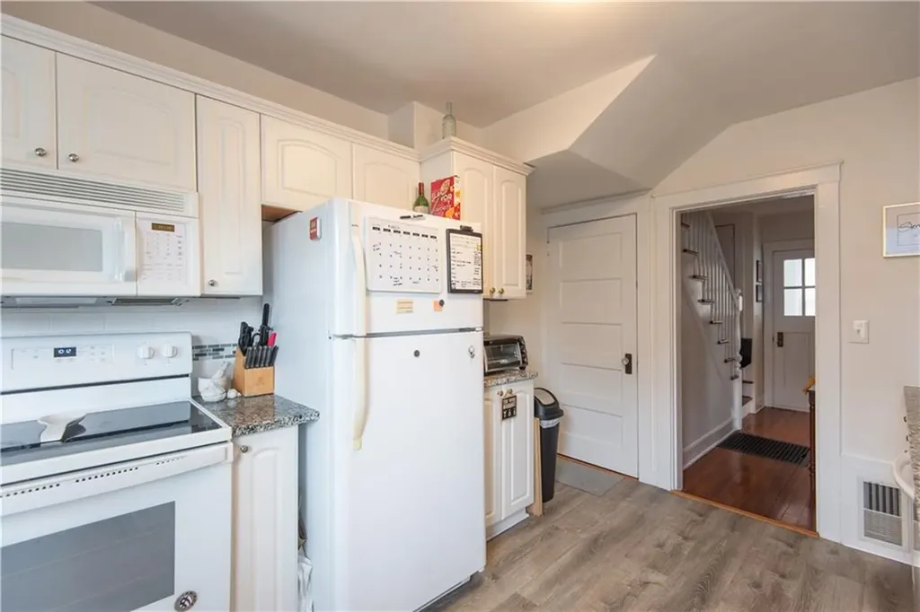 53 Old Fort Road Newport RI 02840