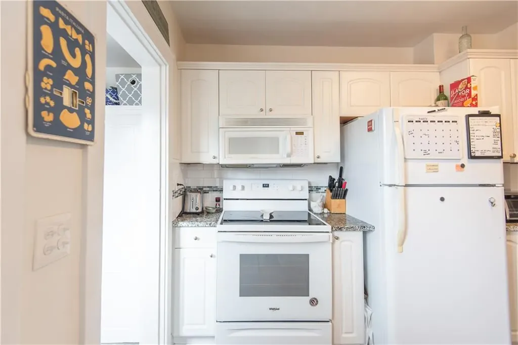 53 Old Fort Road Newport RI 02840