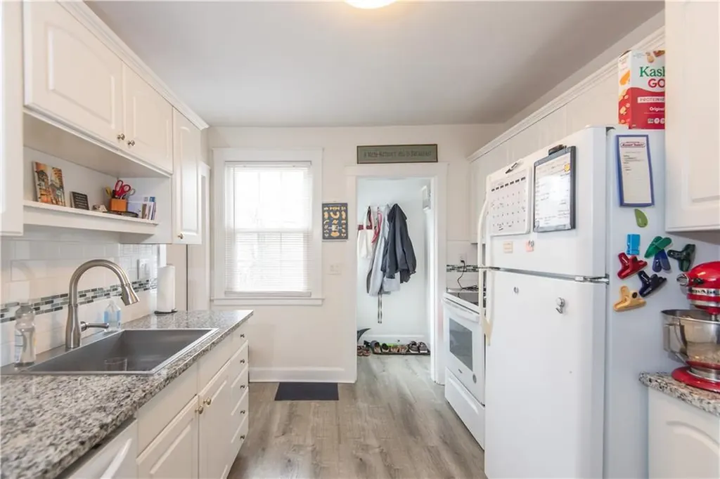 53 Old Fort Road Newport RI 02840