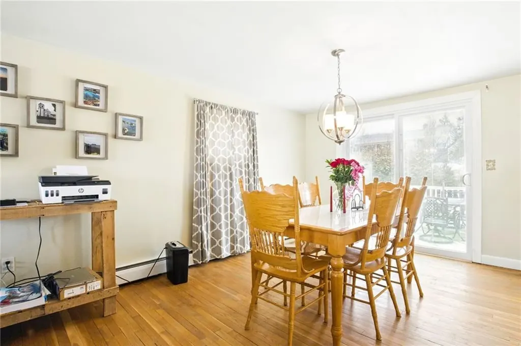 31 Seaview Court Tiverton RI 02878
