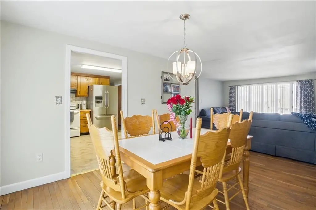 31 Seaview Court Tiverton RI 02878