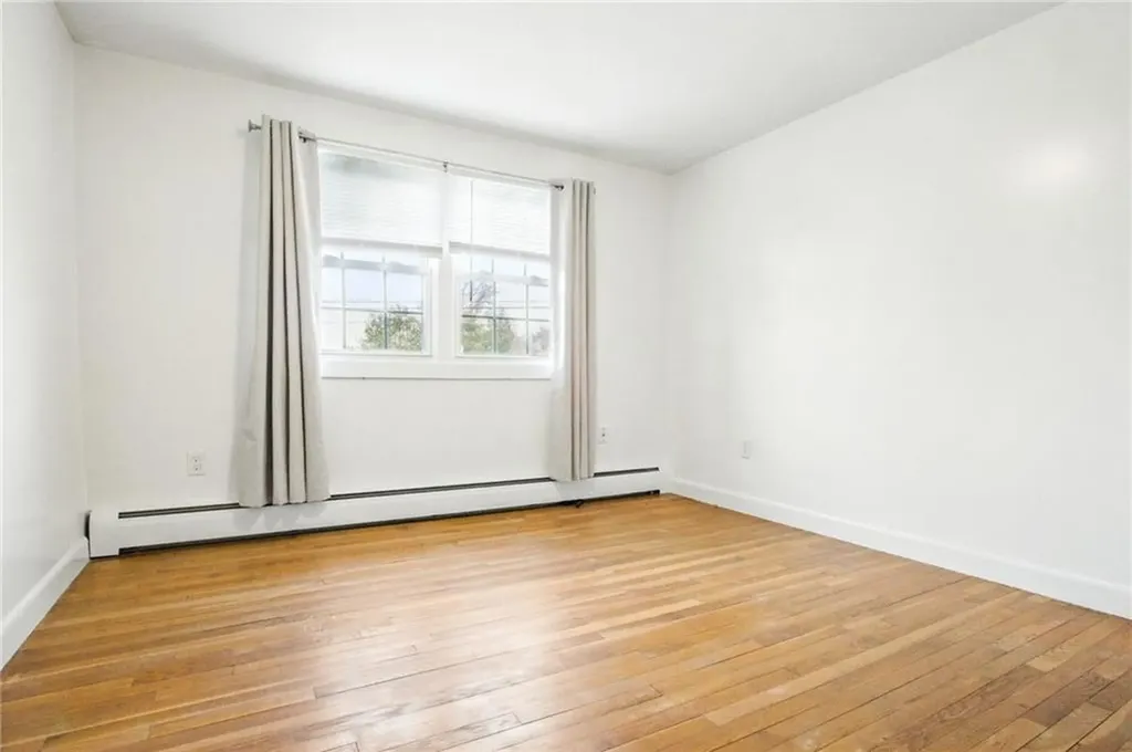 31 Seaview Court Tiverton RI 02878
