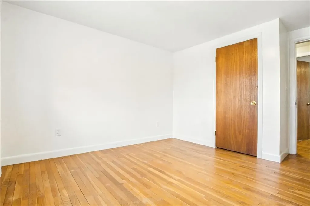 31 Seaview Court Tiverton RI 02878