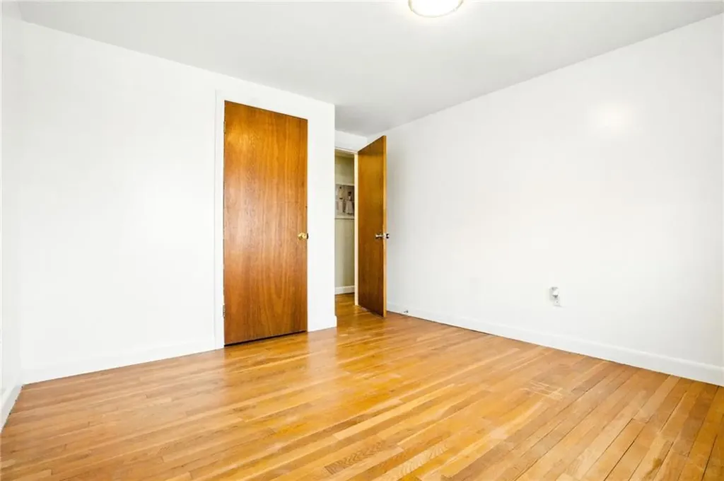 31 Seaview Court Tiverton RI 02878