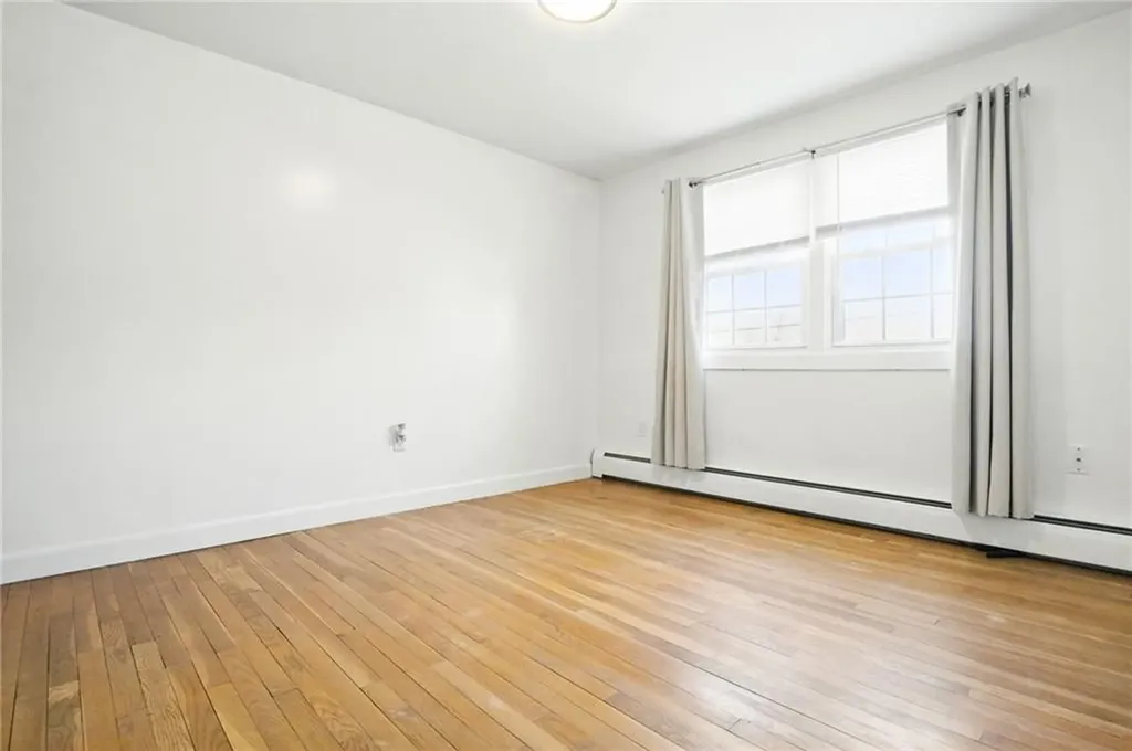 31 Seaview Court Tiverton RI 02878