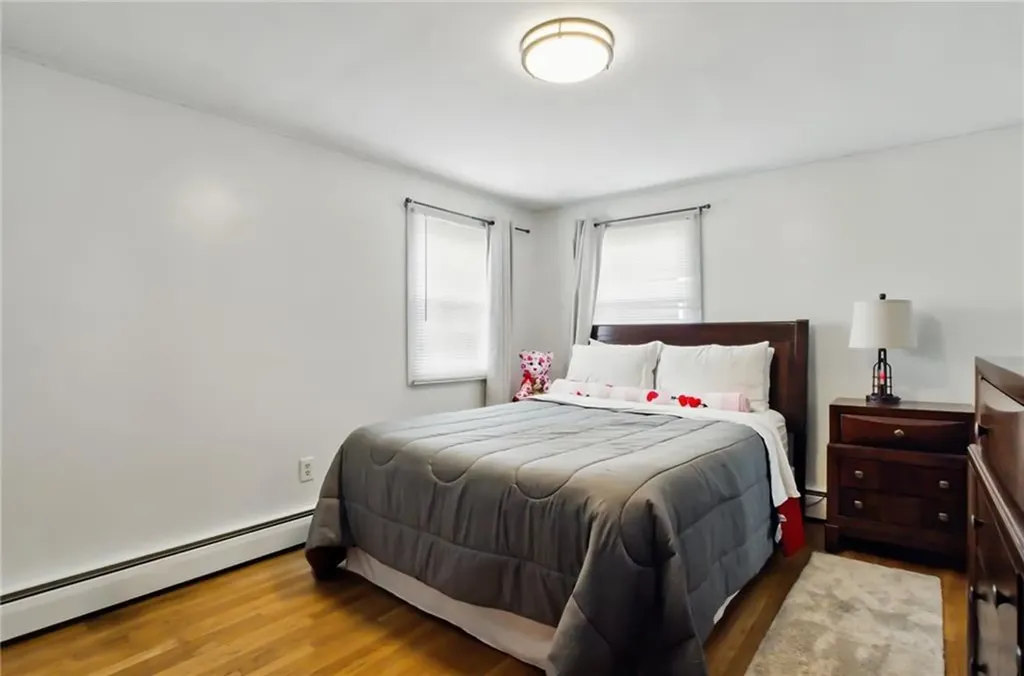 31 Seaview Court Tiverton RI 02878